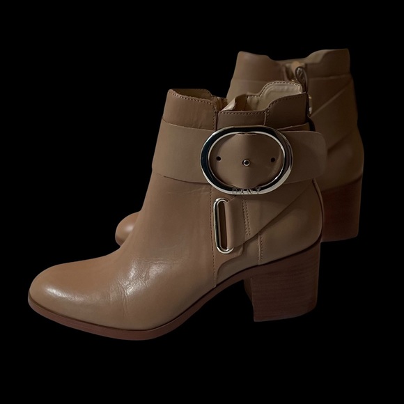 DKNY Telo Ankle Buff Boot Sizes 6, 6.5, 8 - Picture 2 of 7